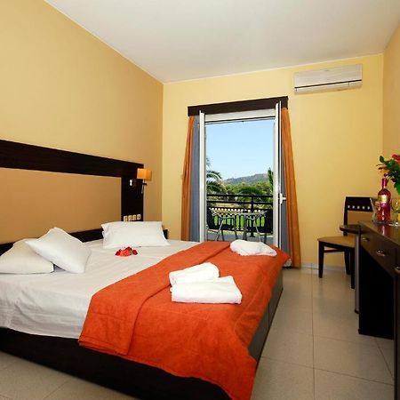 Hotel Denny'S Inn Alimos Quarto foto